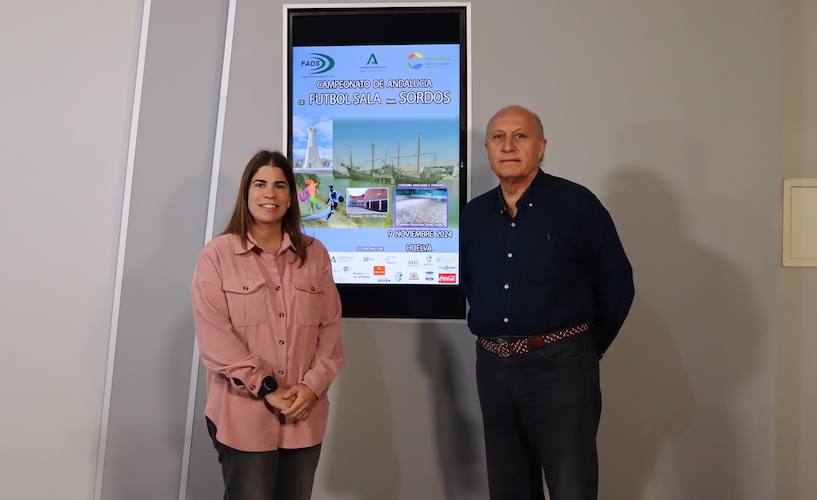 Un momento de la presentación del Andaluz de Fútbol Sala para Sordos que se disputa en Huelva este sábado con el CDS onubense como favorito.