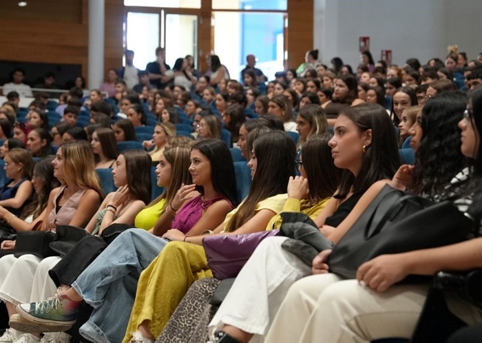 Becas para estudiantes de la UHU