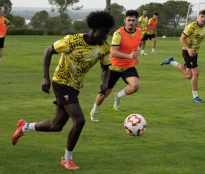 El San Roque ha preparado con ganas su compromiso en Gines ante el CDI Sevilla Dos Hermanas. / Foto: @SanRoqueLepe.