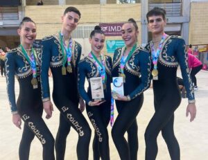 Conjunto Senior Absoluto, formado por Jesús, Álvaro, Clara, Lucía y Alba, por segundo año consecutivo campeón de Andalucía.