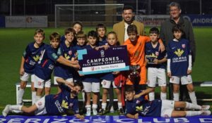 Componentes de la UD Santa Marta, campeón de la Fase Previa de la Gañafote Cup que tuvo lugar en Cabrerizos (Salamanca).